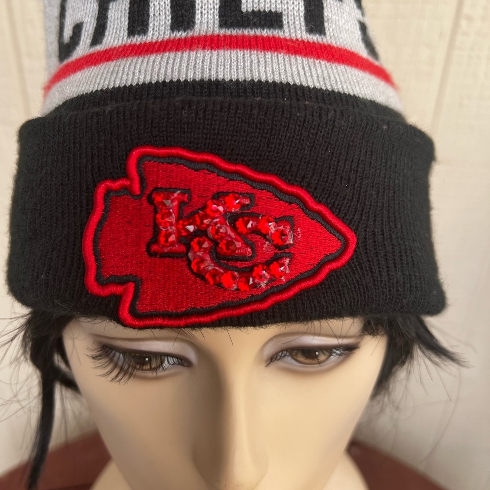 New Era NFL ❤️💛🏈Kansas City Chiefs 💛❤️🏈Beanie Pom Winter Hat